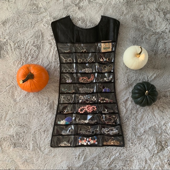 ONE LEFT! Hanging Double-Sided Jewelry Organizer - Picture 2 of 8